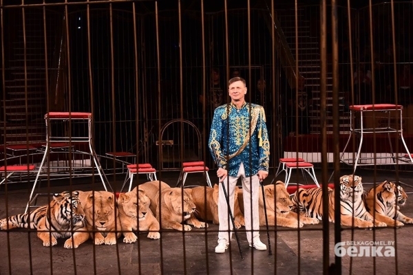 В Гомель приехал легендарный дрессировщик диких кошек В Гомель приехал легендарный дрессировщик диких кошек