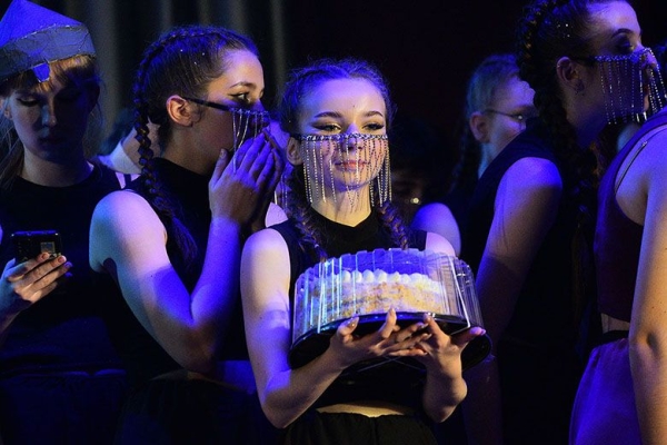 55 оттенков Политеха. В Гомеле первокурсники снова «порвали зал» 55 оттенков Политеха. В Гомеле первокурсники снова «порвали зал»