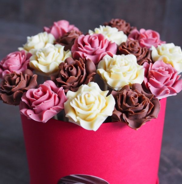 Букеты из конфет в Гомеле. Топ подарков и советы по выбору