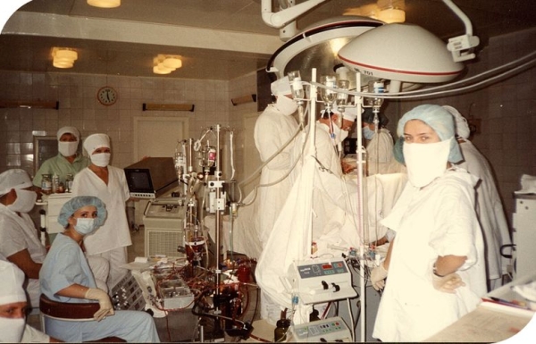 Кардиоцентру Гомеля 40 лет. Вспоминаем первую операцию на открытом сердце