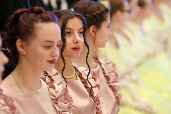 Смотрите, как в Гомеле прошел бал старшеклассников