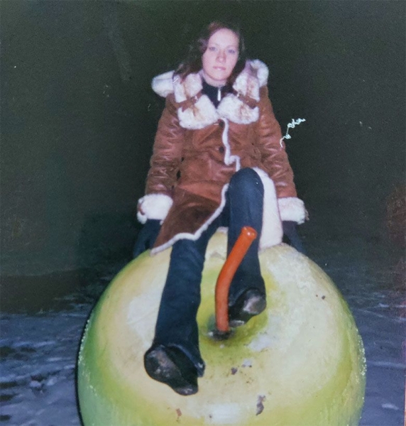 Ностальгия. Старые фото с бетонными яблоками в Гомеле