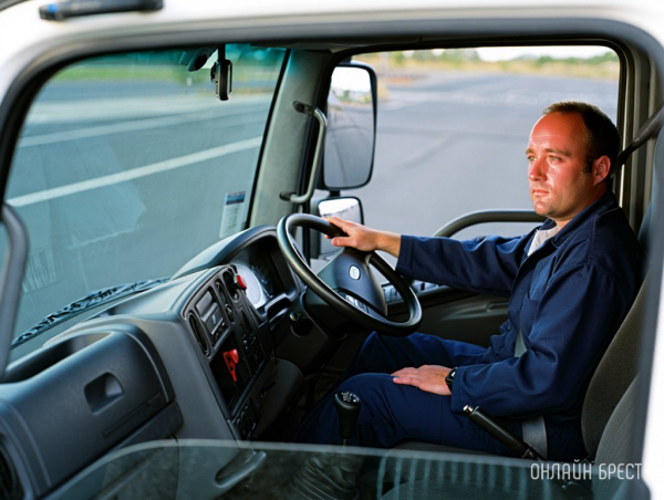 Во Франции белорус ехал на фуре змейкой с 2,3 промилле