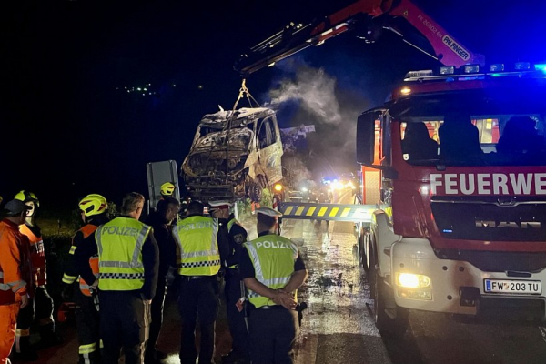 В Австрии сгорел фургон, на котором ехал белорус В Австрии сгорел фургон, на котором ехал белорус